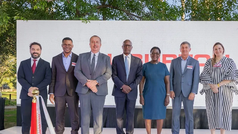 Members of the Halliburton and Namibian location teams posing for a picture. 