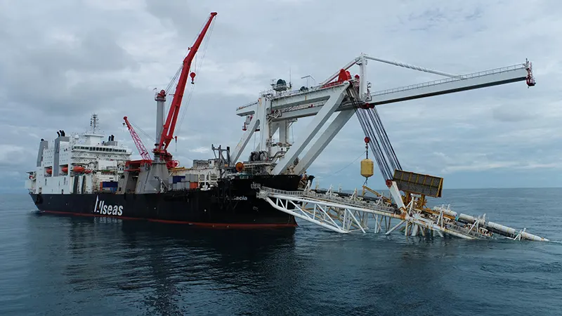 Image_of_Allseas_vessel