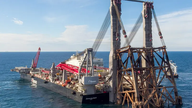 Allseas offshore platform decommissioning