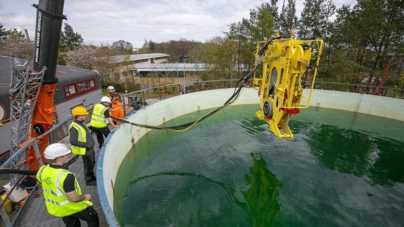 Decom Engineerings C1 24 chopsaw was tested at depths of 800m at the National Hyberbaric Centre Aberdeen 768x512