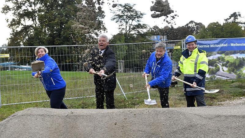 SWM and local government leaders shovelling soil at the groundbreaking ceremony.