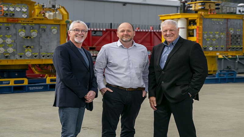 Tony Kitchener, Sales and Marketing Director, Interventek; John Sangster, Technical Director, Interventek and Dennis Lingo, Director of Business Development at Trendsetter Engineering, Inc. in front of the TRIDENT 15K Intervention System. (Image Source: Interventek) 