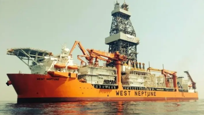 An_oil_rig_in_the_Gulf_of_America