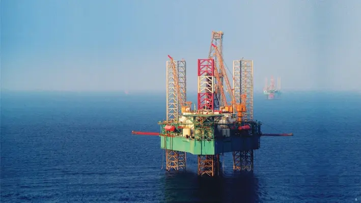An_oil_rig_depicting_well_intervention