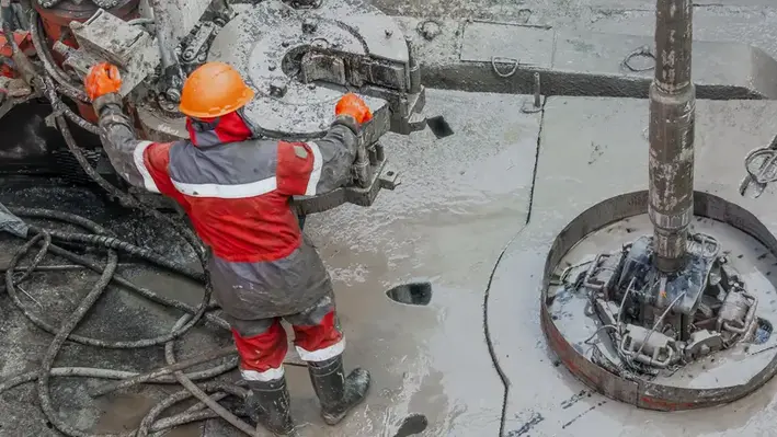 Image_of_a_worker_performing_well_integrity