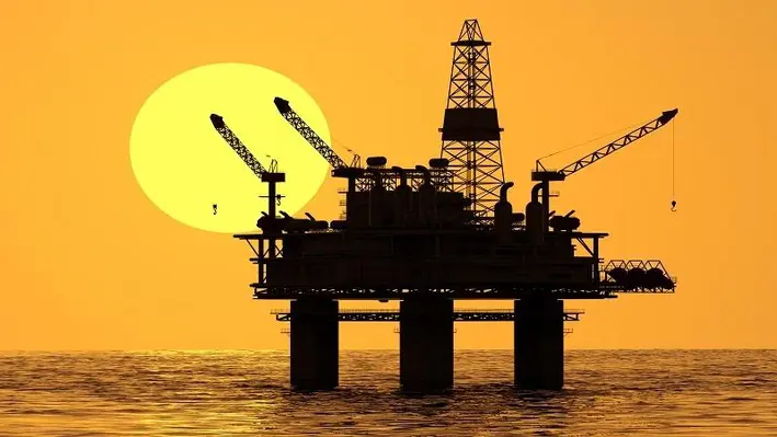 Image_shows_the_importance_of_repairing_oil wells_to_create_potential_job_opportunities  