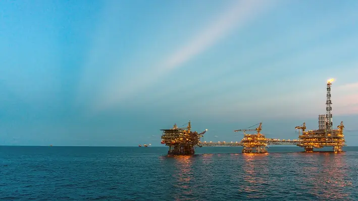 Offshore_oil_and_gas_platform