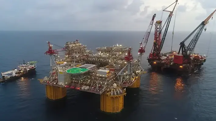 Offshore_oil_and_gas_platform 