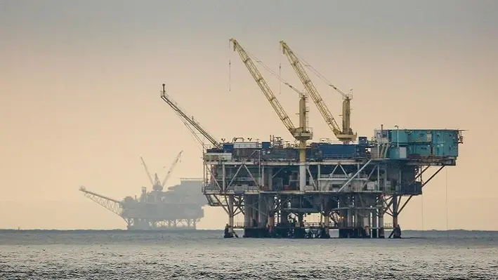 Offshore_oil_wells_off_the_coast