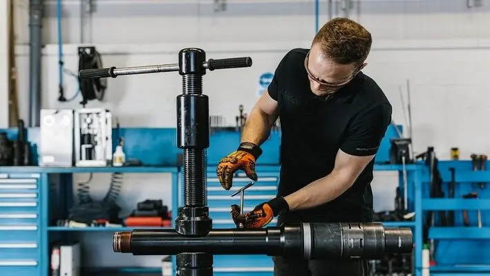 Oilenco has established itself as a trusted designer, engineer, and manufacturer of well intervention and downhole tooling, offering solutions and support to the global oil and gas industry. (Image Credit: Oilenco) Oilenco Workshop