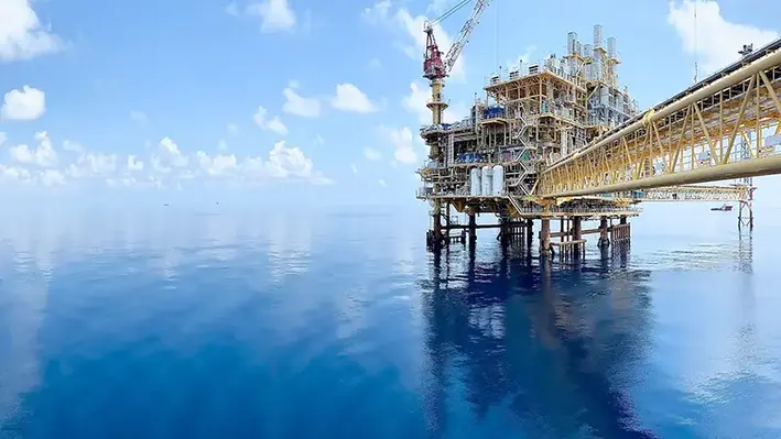 Offshore_oil_and_gas_platform